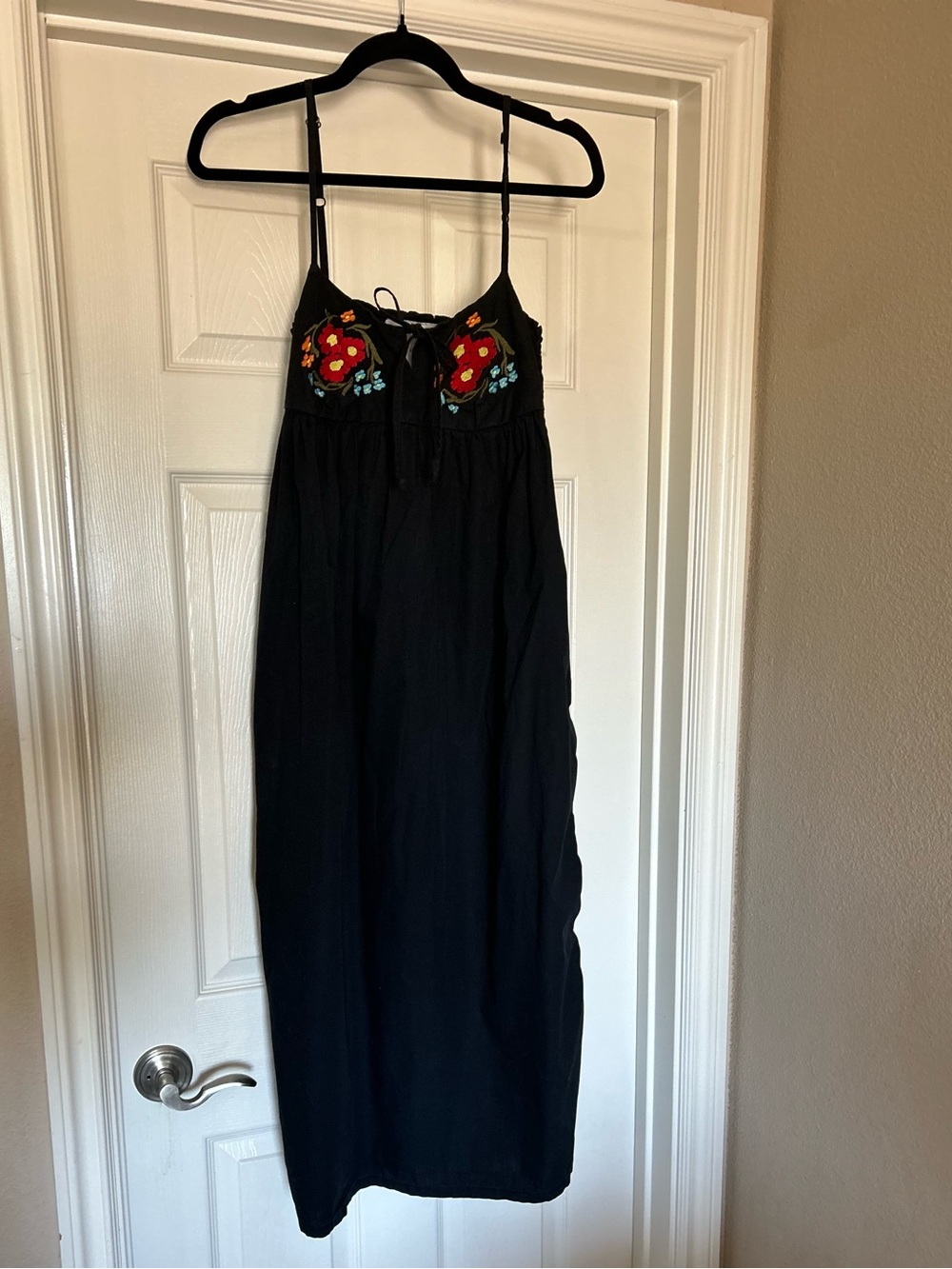 Black Embroidered Spaghetti Strap Maxi Dress, Sz 8, EUC